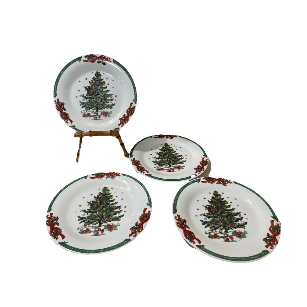CHRISTMAS IN THE PARK Salad Plates Set Of 4 7 1/2